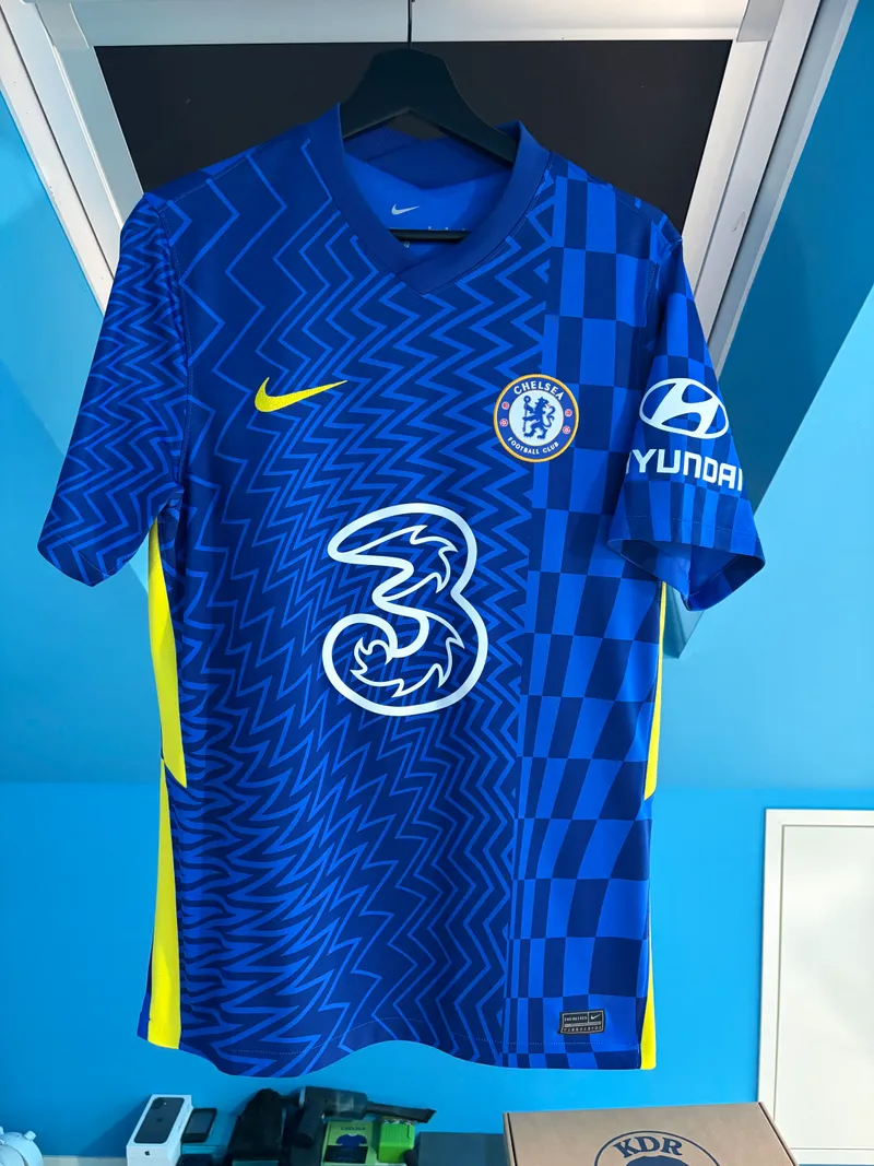 Chelsea 2021/22 Home Shirt – Medium (BNWOT)