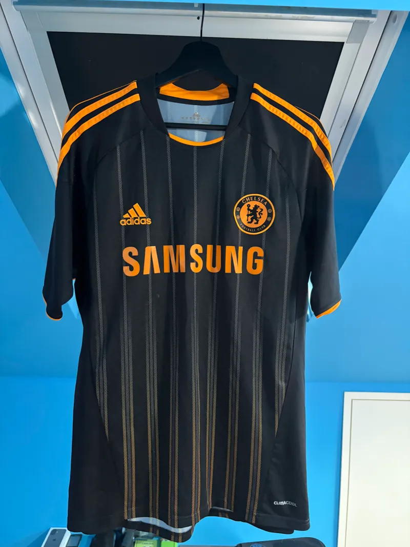 Chelsea 2010/11 Away Shirt – Medium