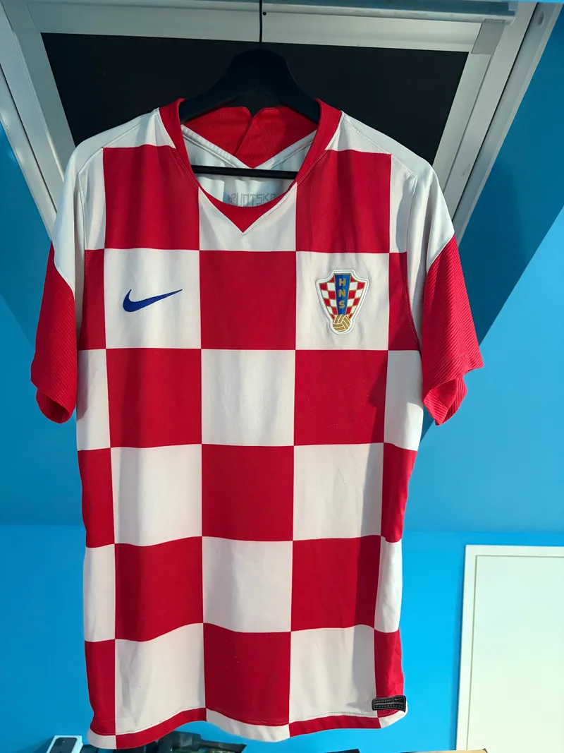 Croatia 2020/21 Home Shirt – Medium