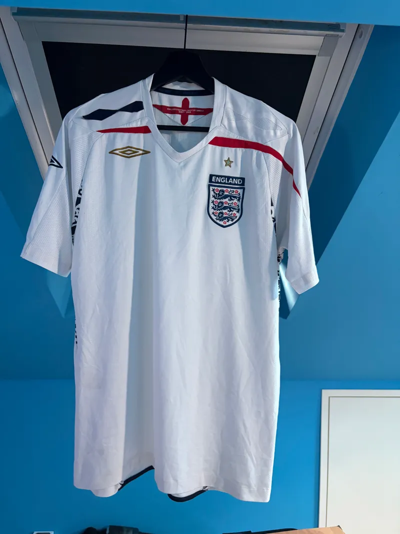 England 2007/09 Home Shirt – Medium