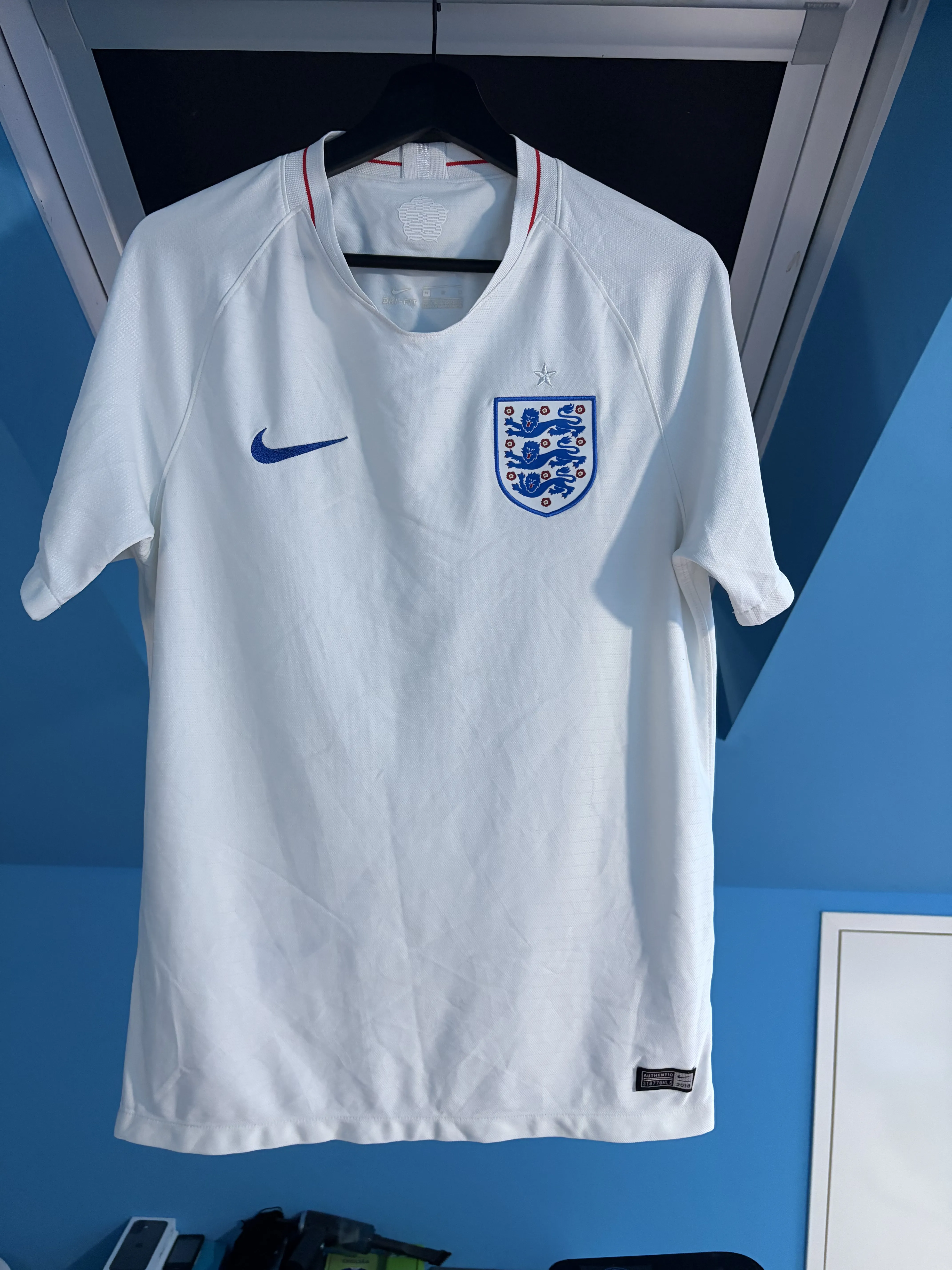 England 2018/19 Home Shirt – Medium