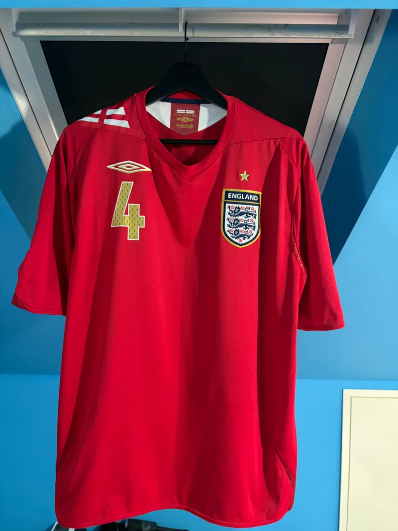 England 2006/08 Away Shirt – Gerrard 4 – XL (BNWOT)