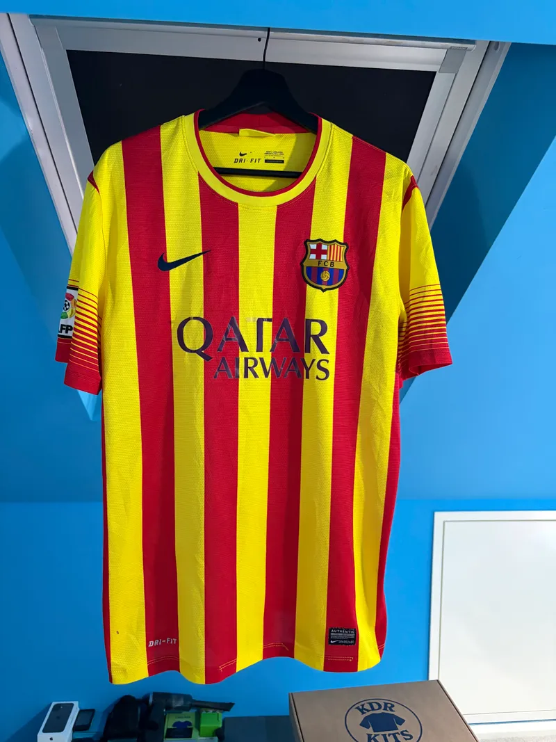 FC Barcelona 2013/14 Away Shirt – Large