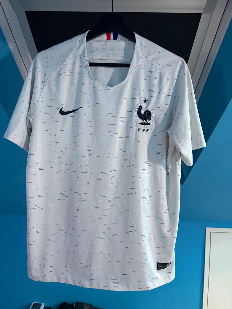 France 2018/19 Away Shirt – Medium