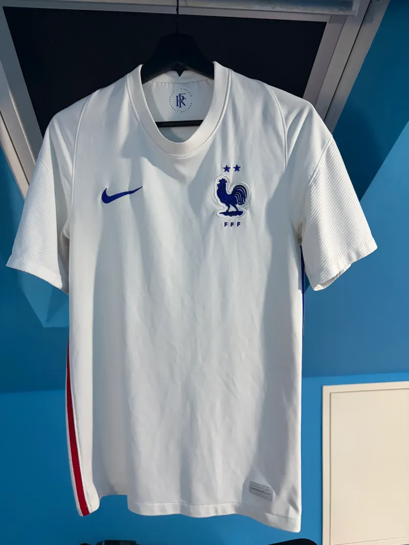France 2020/21 Away Shirt – Small