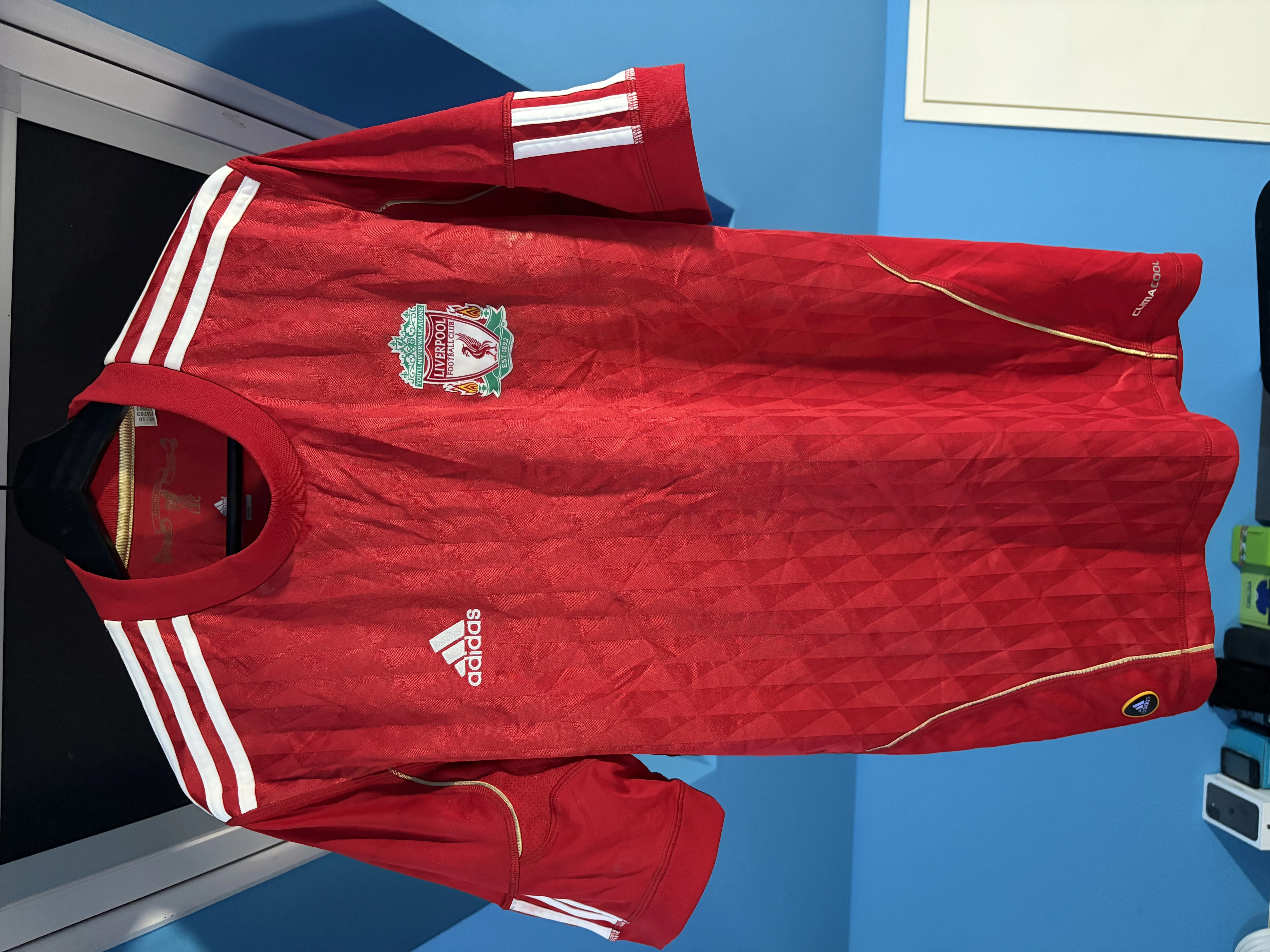 Liverpool 2010/12 Home Shirt – Medium | Sponsorless