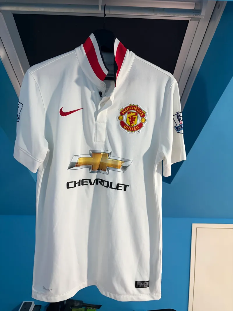 Manchester United 2014/15 Away Shirt – Falcao 9 – Premier League Patches – Small (BNWOT)