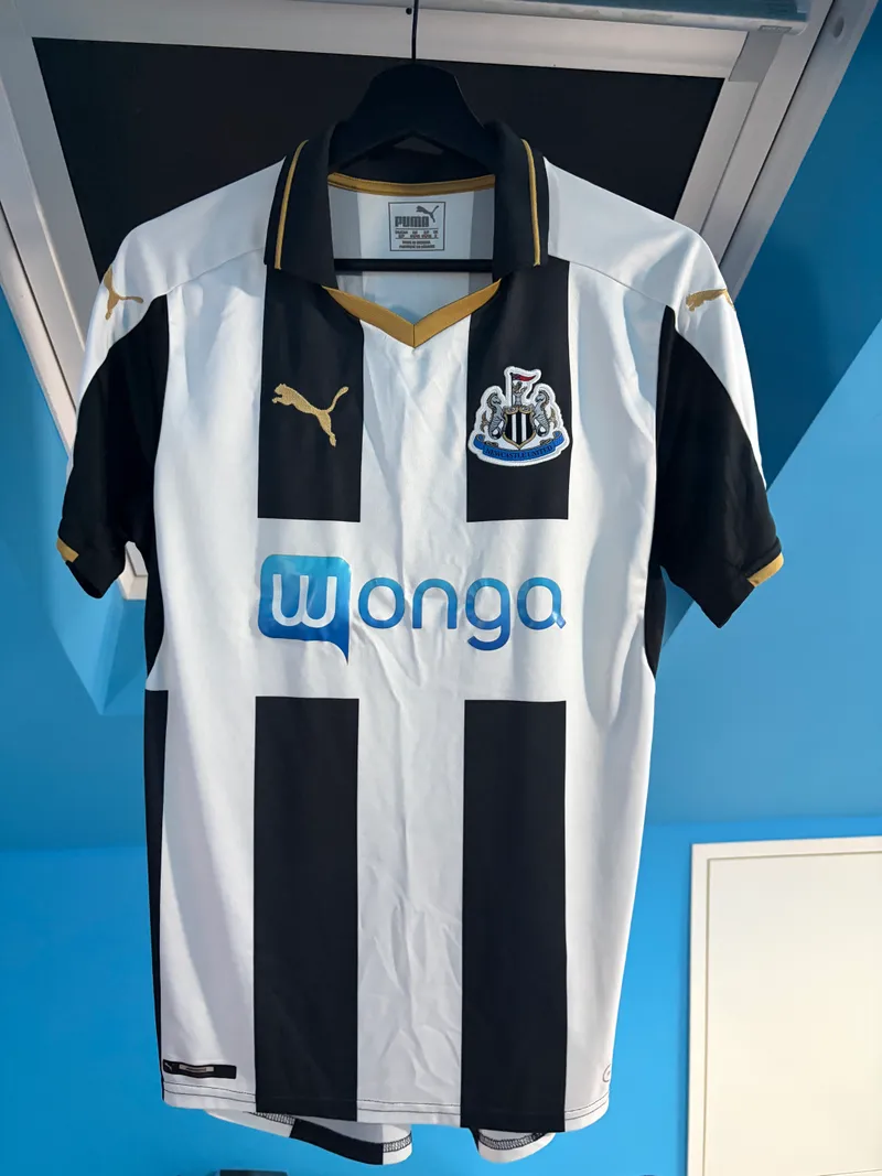 Newcastle United 2016/17 Home Shirt – Small