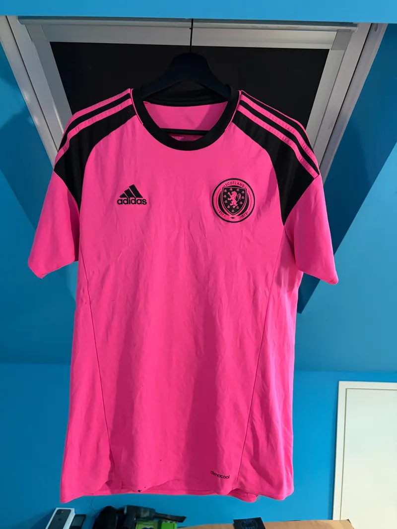 Scotland 2016/17 Away Shirt – Medium